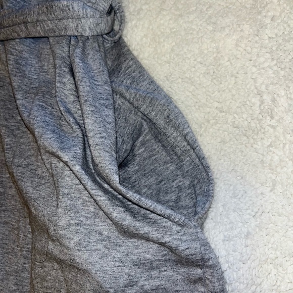 Lightweight Robe Size L - Picture 4 of 4